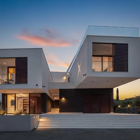 1 Bedroom Amazing In Apartament *